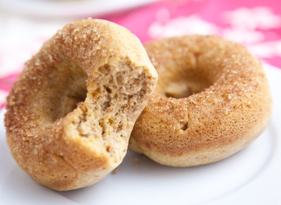 Vegan Sweet Potato Donuts | picklesnhoney.com #vegan #sweetpotato #donuts #recipe