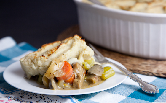 Vegan Shepherd's Pie with Mock Mashed Potato Topping | picklesnhoney.com #vegan #shepherdspie #casserole #recipe