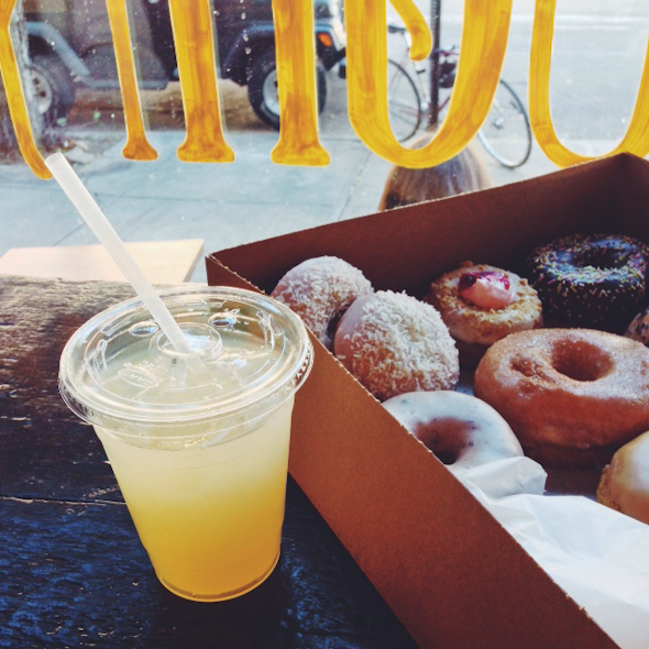 Dun-Well Doughnuts & Lemonade