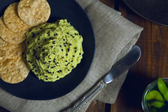 High Protein Edamame Wasabi Hummus | picklesnhoney.com