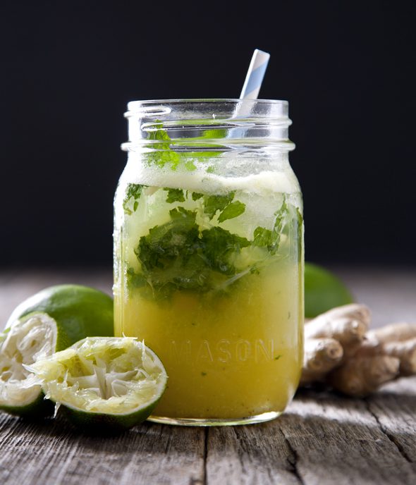 Pineapple Ginger Mojitos | picklesnhoney.com