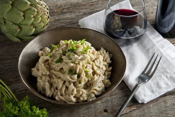 Vegan Alfredo with Artichoke | picklesnhoney.com #vegan #alfredo #recipe #artichoke