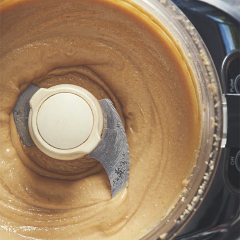 How to Make Peanut Butter with 1 Ingredient (peanuts!) + 4 Fancy Flavor Variations! | picklesnhoney.com #peanutbutter #pb #peanuts #recipe #diy