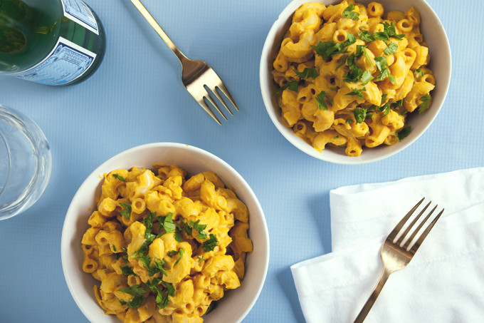 Protein-Packed Butternut Squash Macaroni and Cheese (Vegan) | picklesnhoney.com