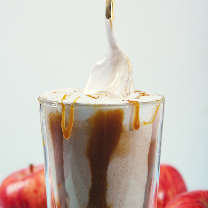 Caramel Apple Pie Milkshakes (Vegan, Gluten-Free, No Bake) | picklesnhoney.com