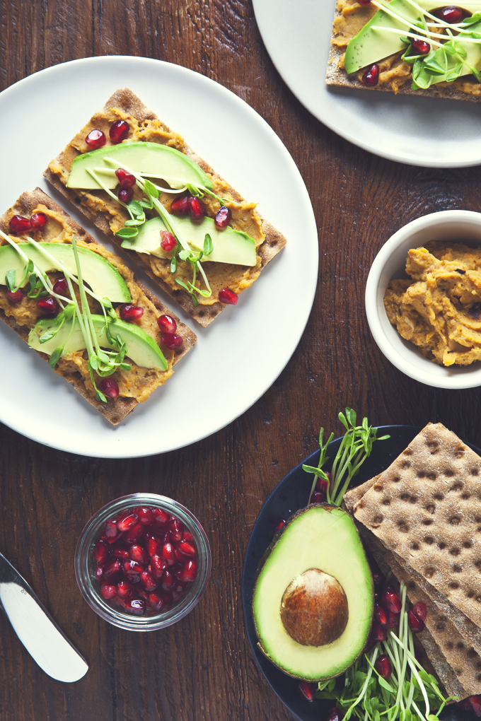 Healthy Butternut Squash and White Bean Tartines (Vegan) | picklesnhoney.com