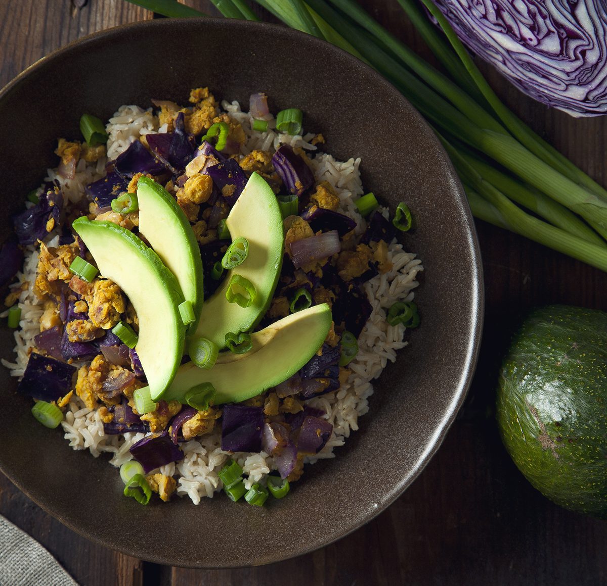 Healthy Chickpea Scramble and Red Cabbage Brown Rice Bowls! | picklesnhoney.com #vegan #glutenfree #chickpeas #scramble #cabbage #brownrice #bowl #lunch #dinner #recipe #main