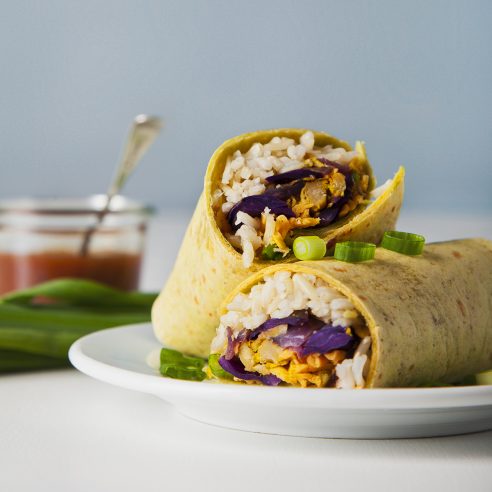 EASY vegan freezer burritos that are better tasting and better for you! Make them in advance for convenient breakfasts, lunches or dinners during the week. | picklesnhoney.com #vegan #freezer #burrito #recipe #lunch #dinner #breakfast
