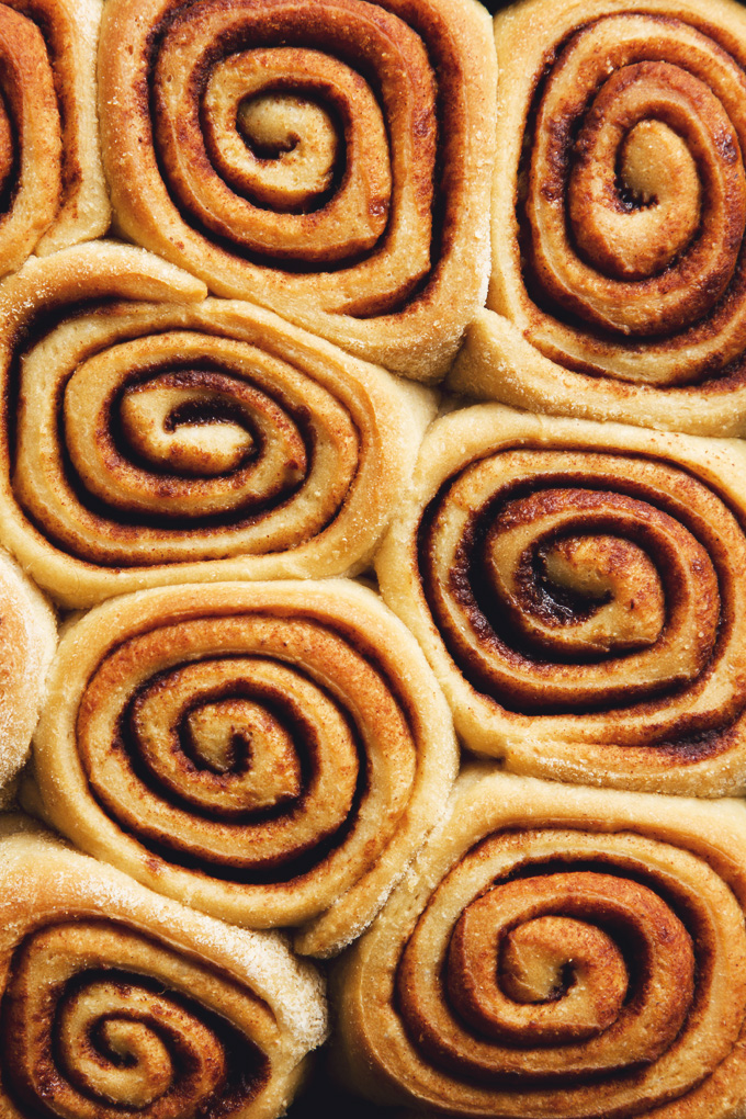 Easy Vegan Cinnamon Rolls | picklesnhoney.com