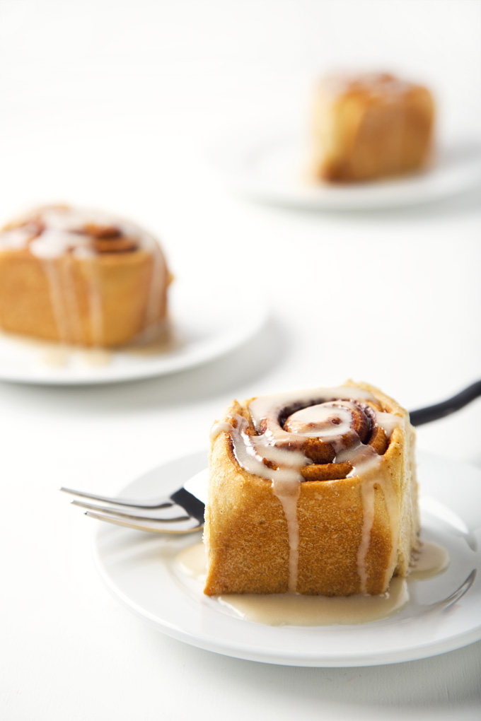 Easy Vegan Cinnamon Rolls | picklesnhoney.com