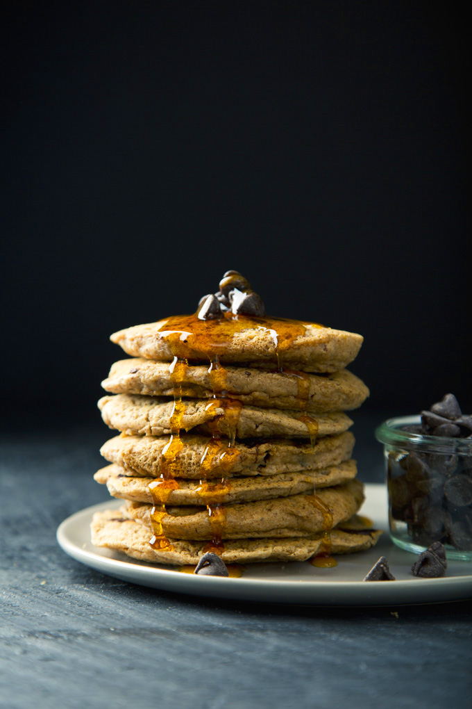 Vegan & Gluten-Free Chocolate Chip Oatmeal Cookie Pancakes | picklesnhoney.com