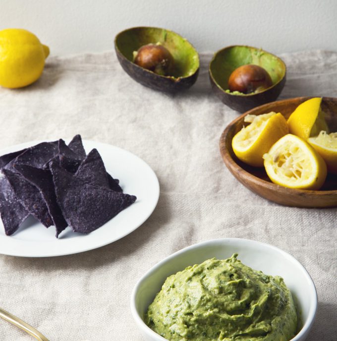 5-Minute Vegan Pesto Guacamole | picklesnhoney.com