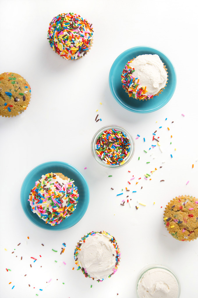 1 Bowl Vegan Funfetti Cupcakes | picklesnhoney.com