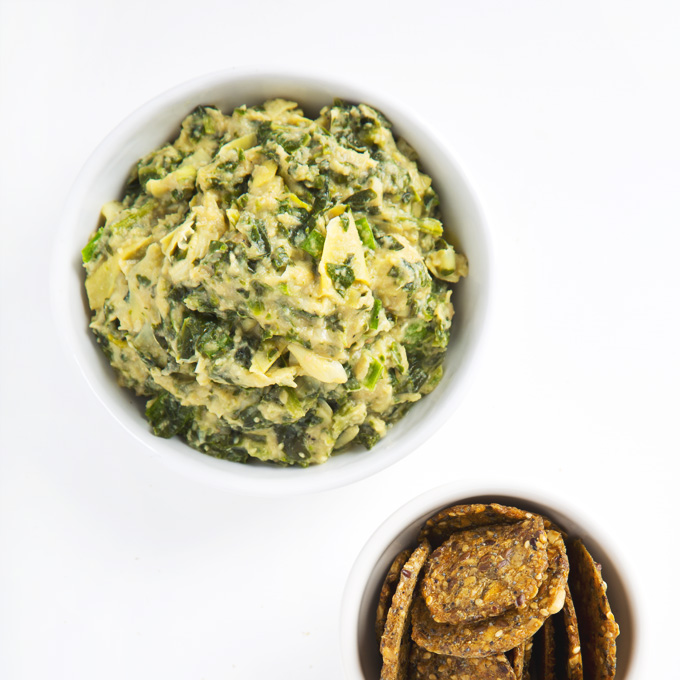 10-Minute Vegan Spinach Artichoke Dip | picklesnhoney.com