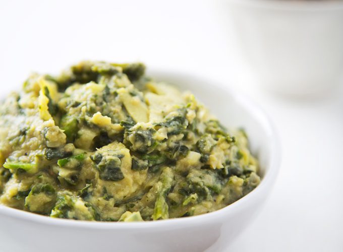 10-Minute Vegan Spinach Artichoke Dip | picklesnhoney.com