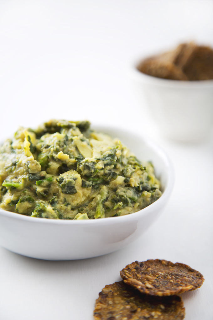 10-Minute Vegan Spinach Artichoke Dip | picklesnhoney.com