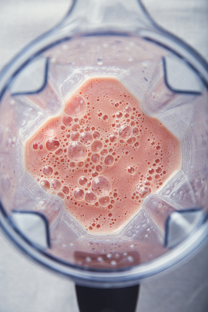 4-Ingredient Watermelon Milkshakes | picklesnhoney.com | #vegan #glutenfree