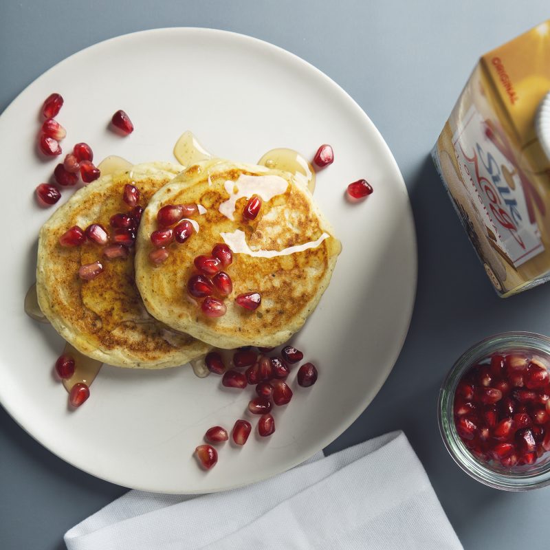 Easy Vegan Egg Nog Pancakes! 7 Ingredients | picklesnhoney.com #recipe #vegan #eggnog #holidays #pancakes #dairyfree #breakfast #brunch