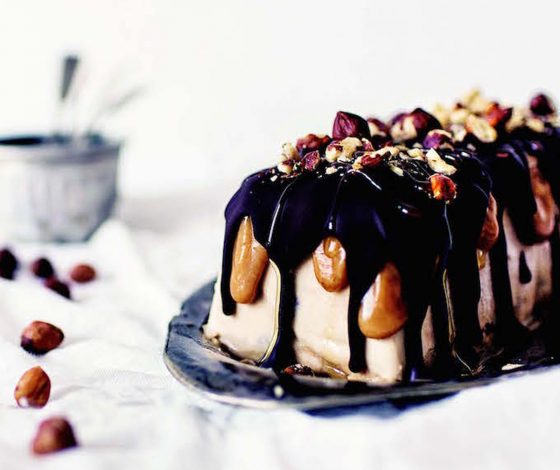 Vegan Snickers Ice Cream Cake | picklesnhoney.com #vegan #dessert #snickers #icecream