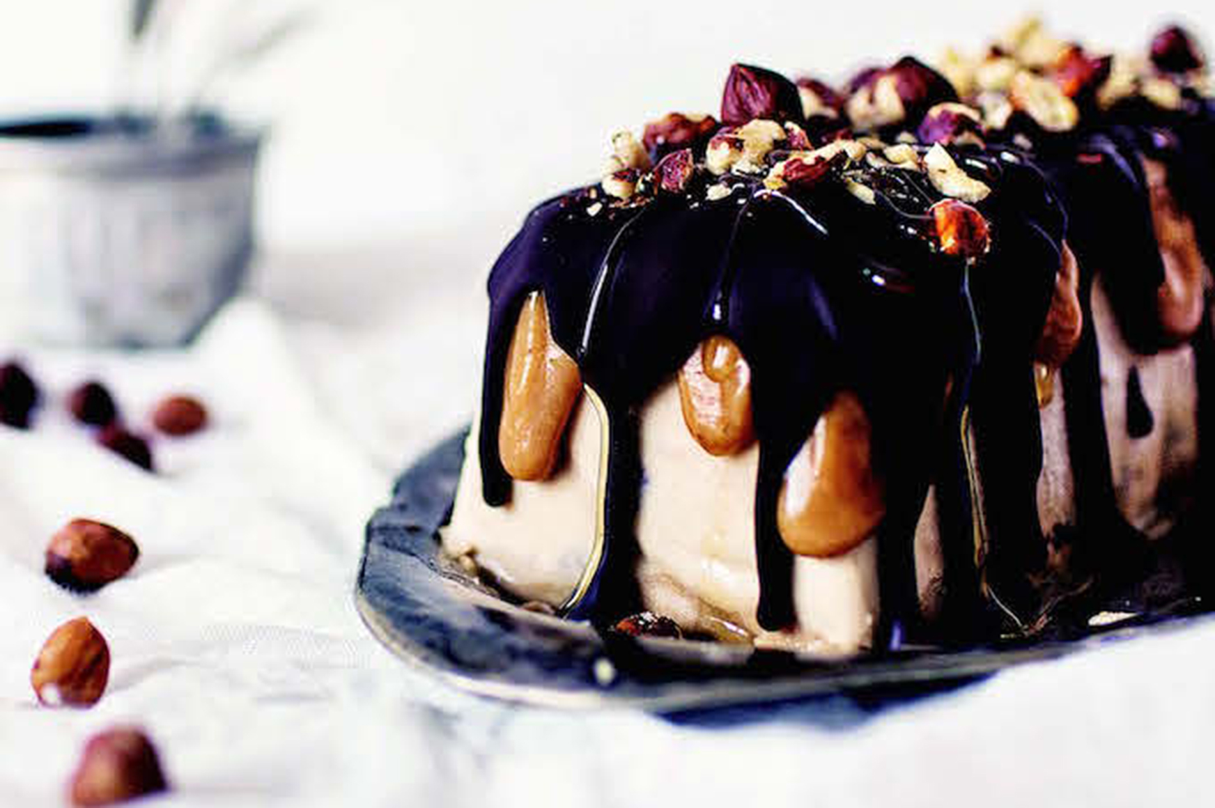 Vegan Snickers Ice Cream Cake | picklesnhoney.com #vegan #dessert #snickers #icecream