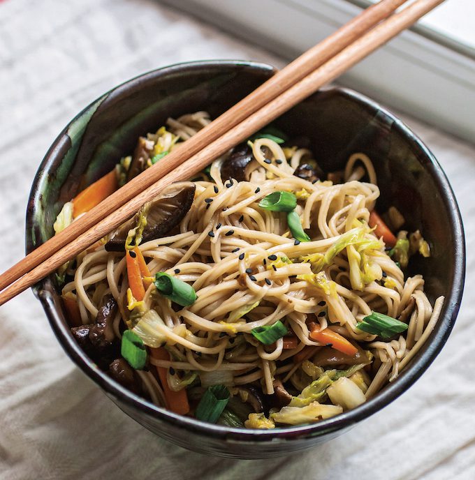 Better-Than-Takeout Vegetable Lo Mein | picklesnhoney.com #lomein #vegan #recipe