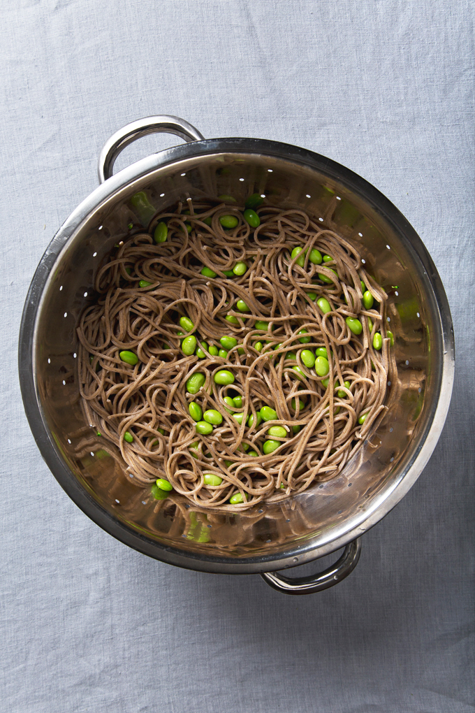 Spicy Shiitake Soba Noodles with Peanut Sauce | picklesnhoney.com #vegan #noodles #recipe #sponsored