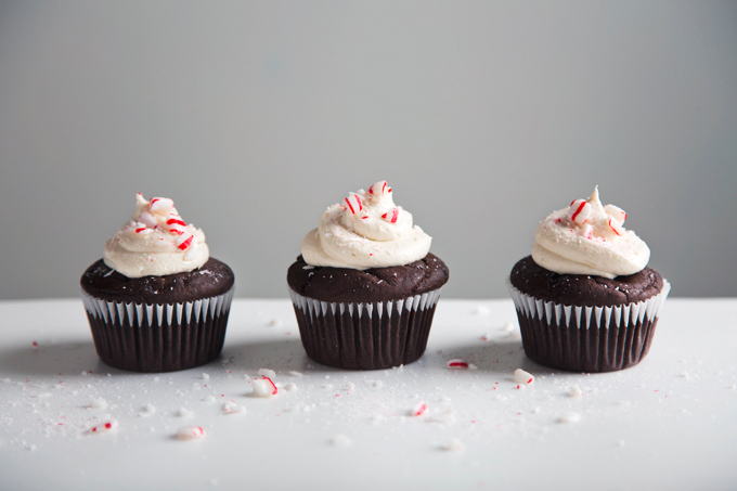 Vegan Triple Chocolate Cupcakes with Peppermint Frosting | picklesnhoney.com #vegan #chocolate #cupcakes #peppermint #buttercream