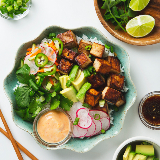 Tofu Banh Mi Bowls with Quick Pickles | picklesnhoney.com #vegan #banhmi #recipe