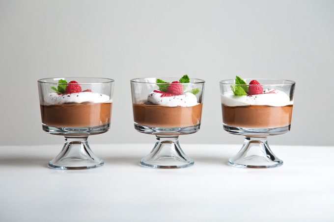 Aquafaba Chocolate Mousse | picklesnhoney.com #aquafaba #chocolate #dessert #recipe
