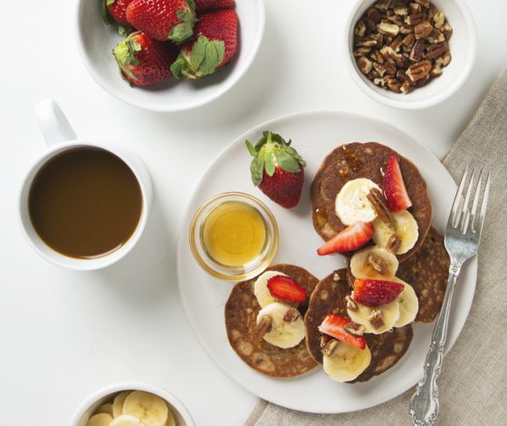 7 Ingredient Banana Protein Pancakes | picklesnhoney.com #vegan #glutenfree #pancakes #breakfast