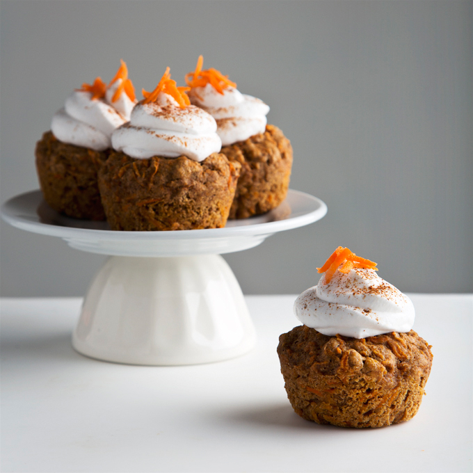 Hippie Carrot Muffins | picklesnhoney.com #vegan #wholegrain #carrot #muffins #recipe