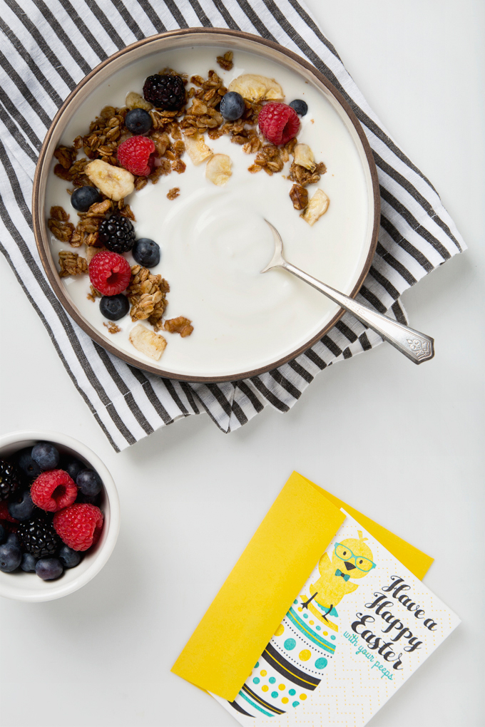 Gluten-Free & Vegan Banana Bread Granola | picklesnhoney.com #granola #banana #vegan #glutenfree #recipe