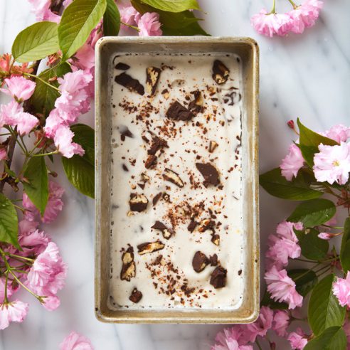 Bourbon Salted Chocolate-Pecan Cluster Ice Cream | picklesnhoney.com #vegan #icecream #recipe #vanilla #chocolate #bourbon #pecan