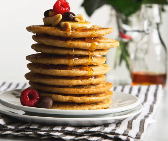 7 Ingredient Vegan Peanut Butter Protein Pancakes (Gluten-Free & Grain-Free) | picklesnhoney.com #pancakes #peanutbutter #breakfast #brunch #recipe #grainfree #glutenfree