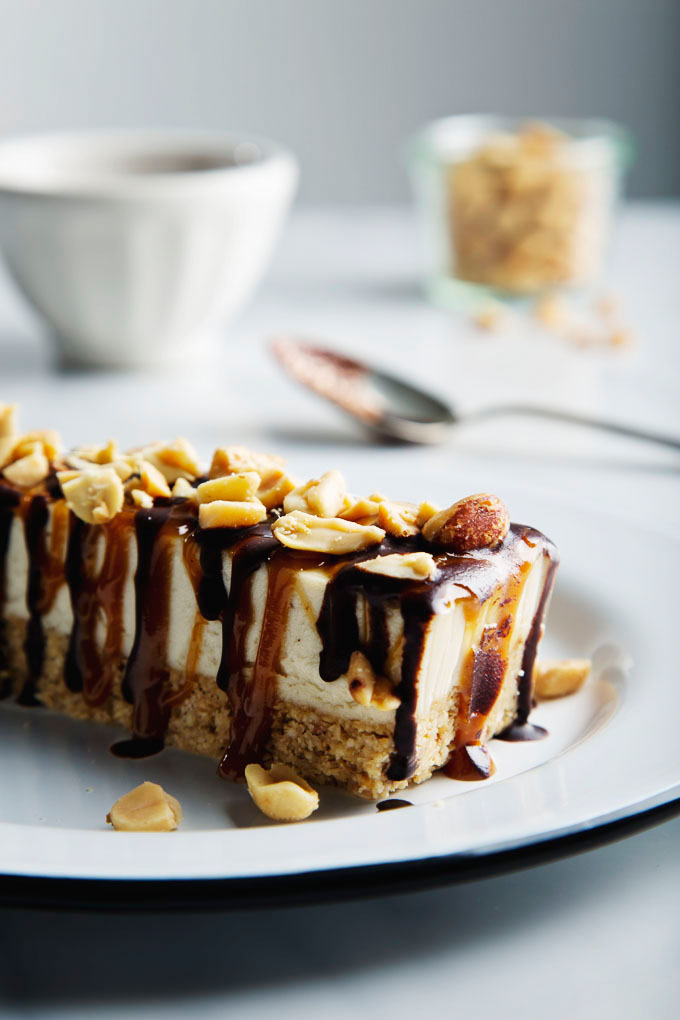 No-Bake Vegan Snickers Cheesecake Bars | picklesnhoney.com #vegan #snickers #cheesecake #dessert #recipe #glutenfree