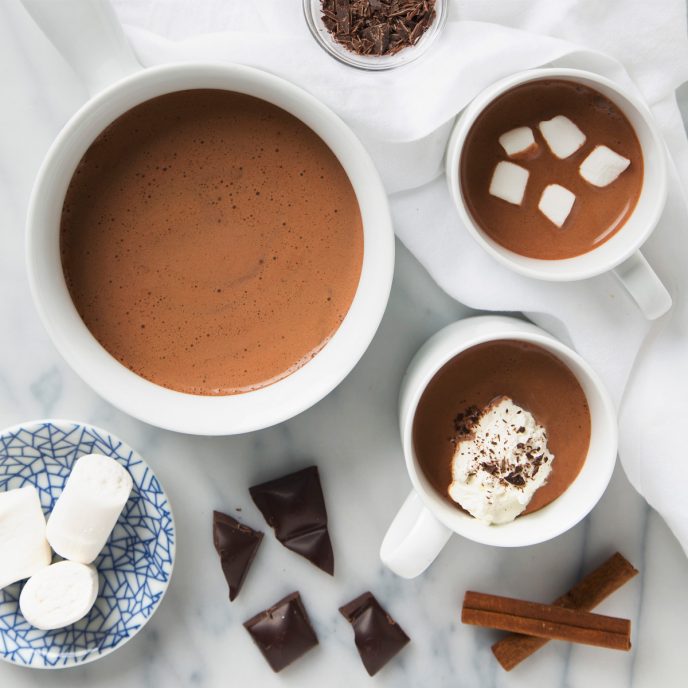 5 Minute Cinnamon Cacao Hot Chocolate | picklesnhoney.com #vegan #hotchocolate #chocolate #drink #recipe