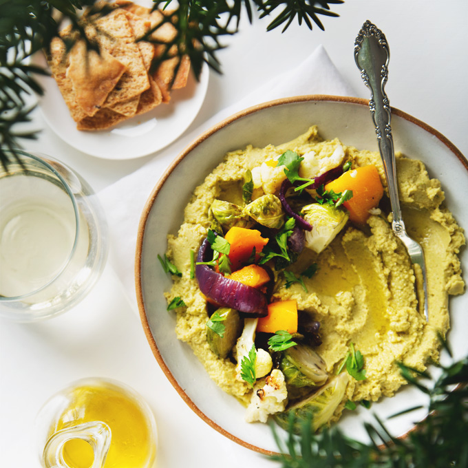 Roasted Vegetable Hummus Bowl | picklesnhoney.com #vegetable #hummus #bowl #vegan #recipe #fall #winter