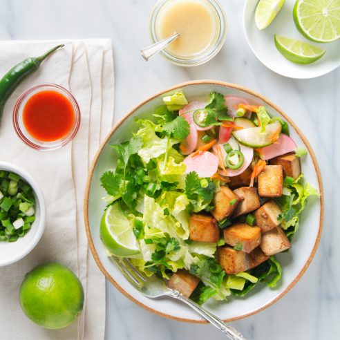 Tofu Banh Mi Salad with Quick Pickles | picklesnhoney.com #vegan #tofu #banhmi #salad #recipe #lunch #dinner