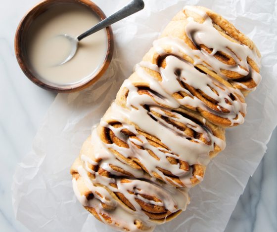 Vegan Cinnamon Roll Loaf | picklesnhoney.com #vegan #cinnamonroll #loaf #recipe #breakfast #brunch