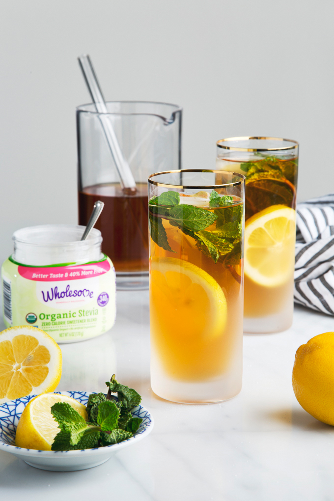 Refreshing Mint Green Tea Sodas | picklesnhoney.com #drink #beverage #mint #greantea #soda #recipe #sugarfree