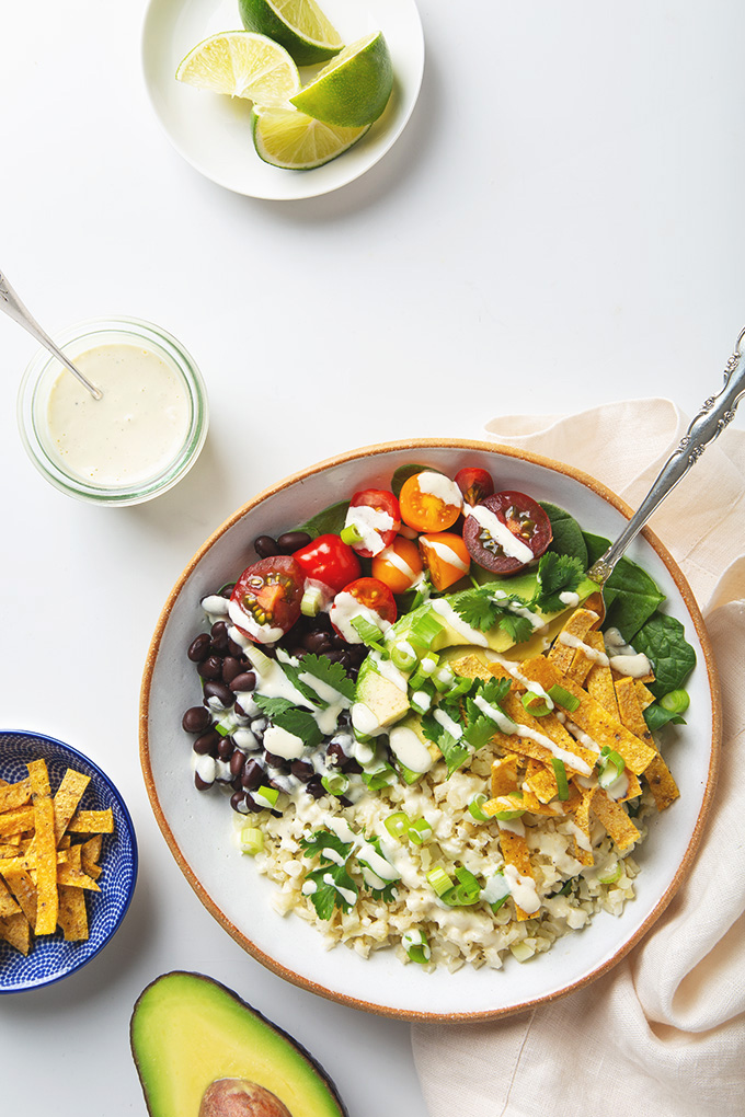 30 Minute Cauliflower Rice Burrito Bowl | picklesnhoney.com #cauliflower #rice #burrito #bowl #recipe #vegan #glutenfree #lunch #dinner