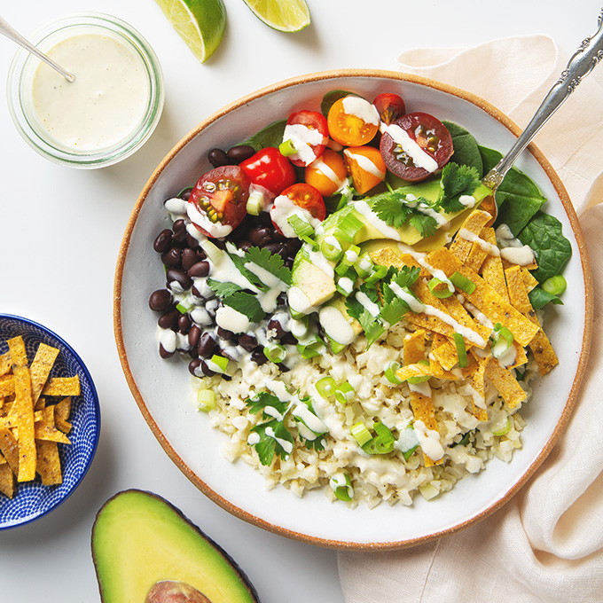 30 Minute Cauliflower Rice Burrito Bowl | picklesnhoney.com #cauliflower #rice #burrito #bowl #recipe #vegan #glutenfree #lunch #dinner