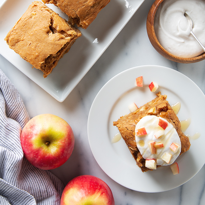 Vegan Apple Snack Cake | picklesnhoney.com #apple #snack #cake #recipe #fall