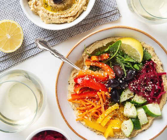 Weeknight-Friendly Rainbow Hummus Bowl | picklesnhoney.com #vegan #glutenfree #hummus #recipe #lunch #dinner #appetizer