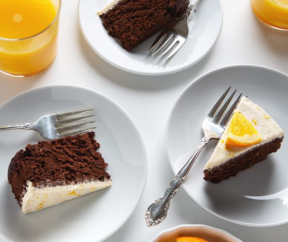 Vegan Orange Chocolate Cake with Fluffy Buttercream Frosting | picklesnhoney.com #vegan #chocolate #orange #cake #recipe #dessert