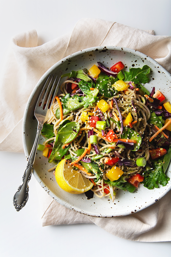 30-Minute Rainbow Soba Noodle Salad with Green Goddess Dressing | picklesnhoney.com #soba #noodles #salad #vegan #glutenfree #lunch #dinner
