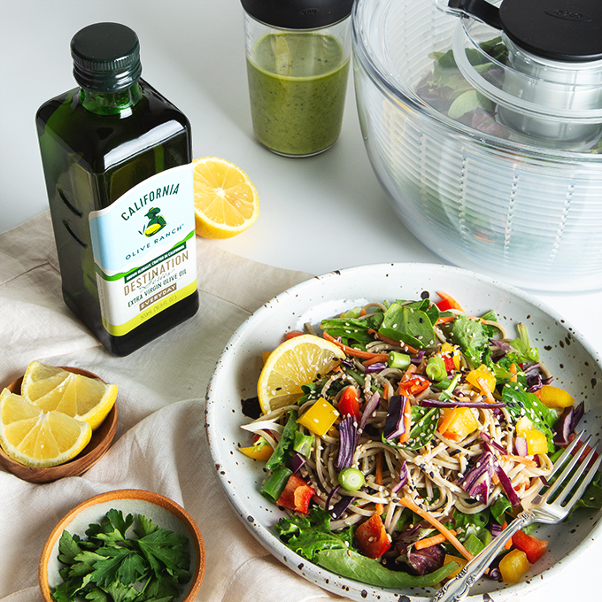 30-Minute Rainbow Soba Noodle Salad with Green Goddess Dressing | picklesnhoney.com #soba #noodles #salad #vegan #glutenfree #lunch #dinner