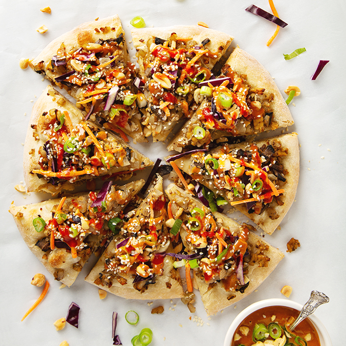 Tempeh Thai Pizza with Peanut Sauce | picklesnhoney.com #tempeh #thai #pizza #peanut #sauce #vegan #recipe #lunch #dinner