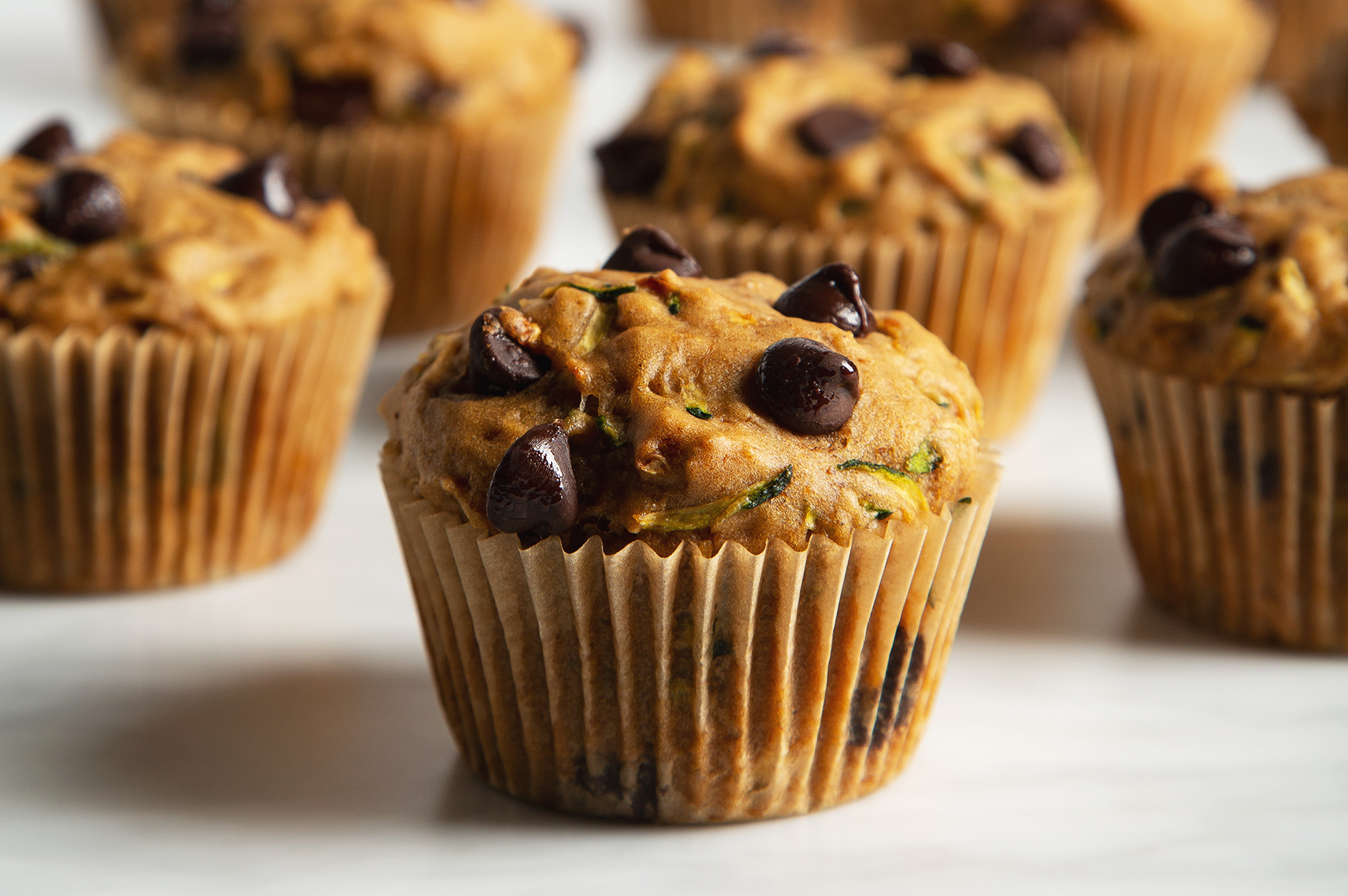 30-Minute Vegan Chocolate Chip Zucchini Muffins! | picklesnhoney.com #chocolatechip #zucchini #muffins #vegan #breakfast #snack #recipe #healthy